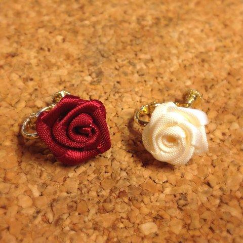 【再販】Red Rose or White Rose * 薔薇のイヤリング