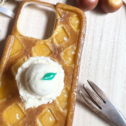 森のアップルパイ🌳のスマホケース＊バニラアイスのスマホグリップ付き🍨＊