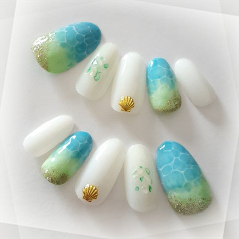 Lagoonネイル Turquoise×White