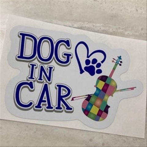 車用ステッカー(Dog In Car)
