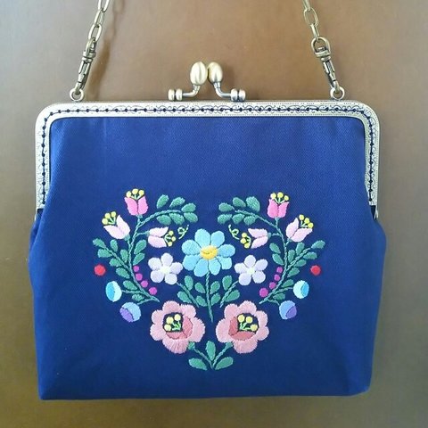 ハンガリー刺繍💐がま口の御朱印帳入れバッグ