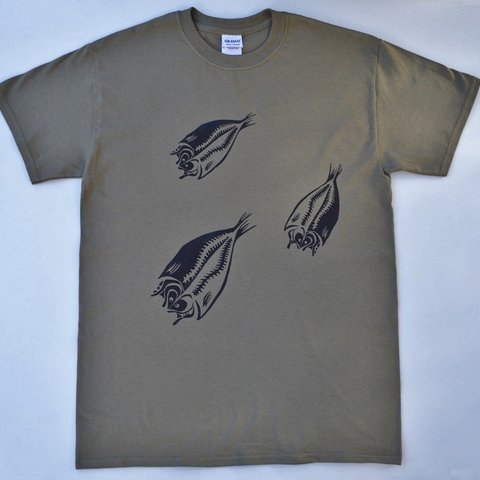 アジの開きＴシャツ、魚Ｔシャツ, オリーブ、魚、釣り、サカナ、半袖シャツ、オリジナルデザイン
