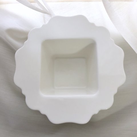 フラワーベース　花器　白　ビアンカ