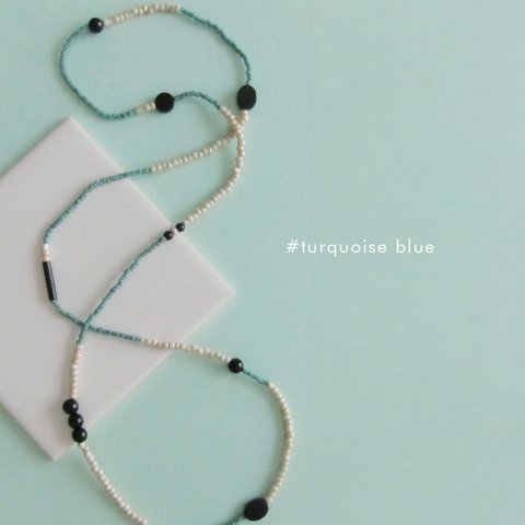 ターコイズ ブルー KABURU 留め具のない かぶるタイプのガラスビーズネックレス 水色 ターコイズブルー  