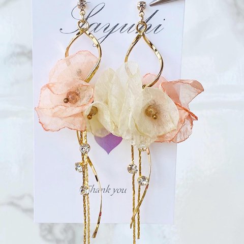 ＊earring＊シフォンフラワーの流れるイヤリング