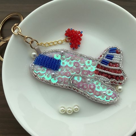 オーダー ビーズ刺繍の飛行機バックチャーム