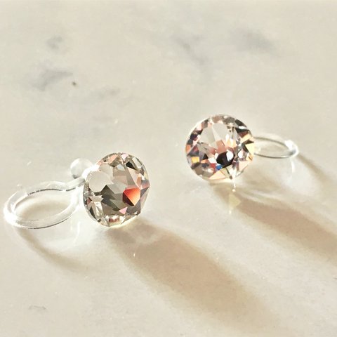 SWAROVSKIクリスタル一粒ノンホールピアス