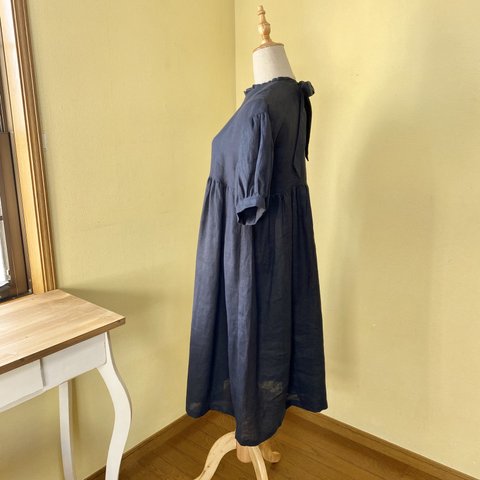 【sale】細番手紺色リネンのバルーンスリーブ半袖ワンピース