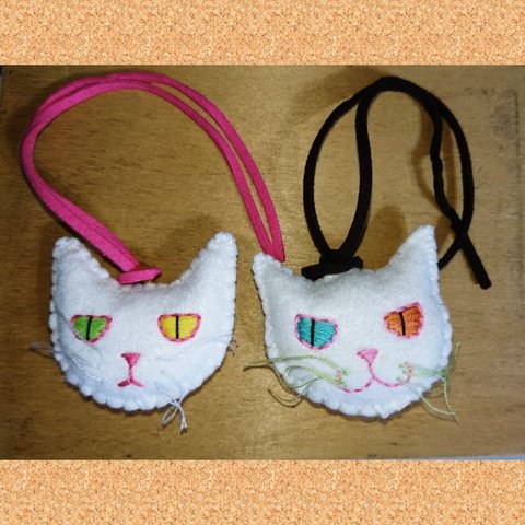 特価😸白猫オッドアイ🐾ヒモストラップ🐾2コセット😸