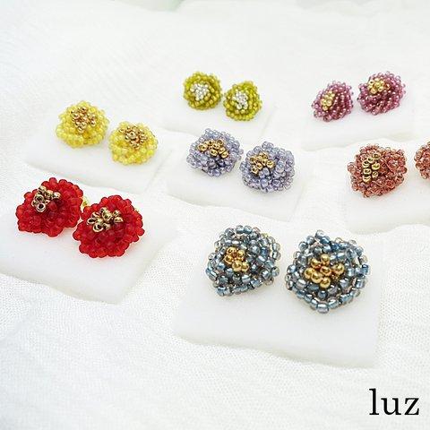 花を召しませビーズ刺繍のイヤリング