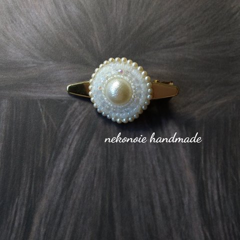 ビーズ刺繍ヘアクリップ パールホワイト