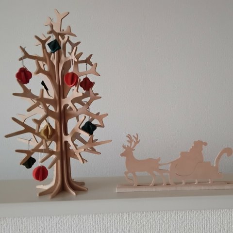 木製　クリスマスツリー 25cm と　サンタとトナカイのセット