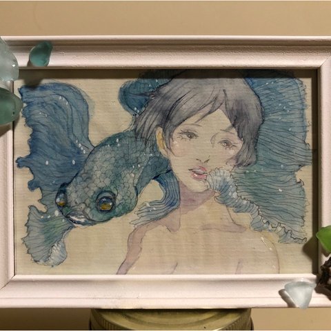 魚の水彩画 シーグラスのフレーム付き