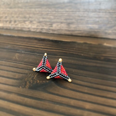 【送料無料】三角△studs pierce