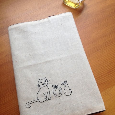 bookcover (cat & fruits)