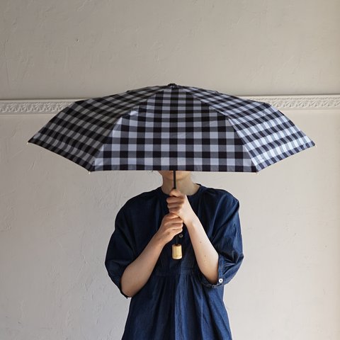 UVカット折りたたみ傘 block check black 紫外線99.9%カット 晴雨兼用 163409 竹ハンドル 日傘 雨傘 ブロックチェック ブラック