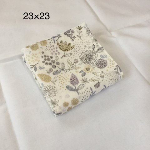 【再販】ダブルガーゼハンカチ ボタニカル&バード柄 ナチュラル【23×23㎝】入園 入学