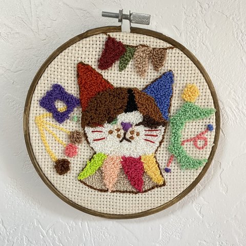 刺繍枠13cm 「三毛猫」