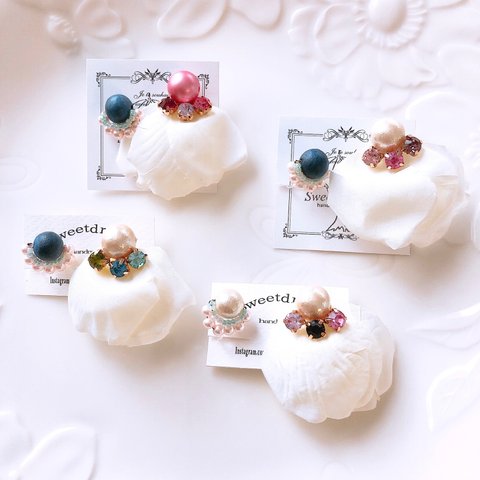 flowerアシンメトリーピアス／ノンホールピアス