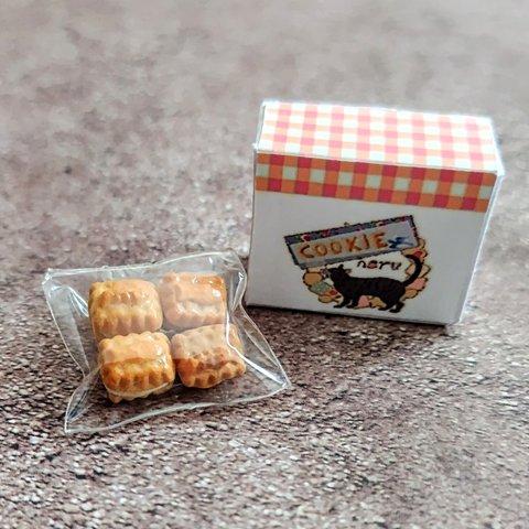 ミニチュア シンプルお魚クッキーミルククリームサンドBOXつき 