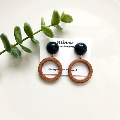 𓐍ブラック×ブラウンウッド　サークル𓐍ピアス/イヤリング  大振り　インポート　ナチュラル　シンプル