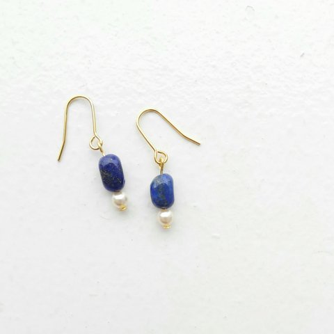 lapis lazuli × SWAROVSKI pearl : ピアス