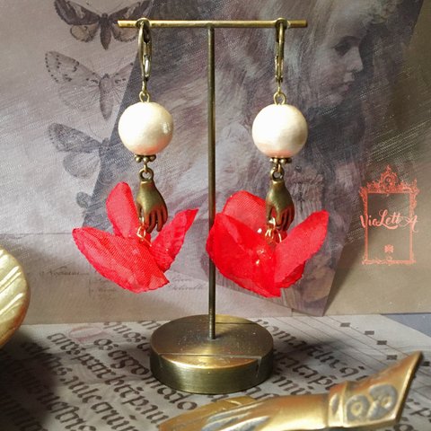 earringNo.61 初めて塗る口紅 ＊sale