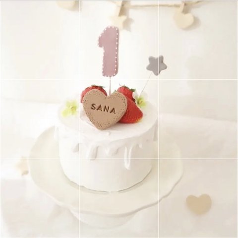 人気♡いちごのミニクレイケーキ☆ハーフバースデー　誕生日　手持ちケーキ　誕生日ケーキ　自宅撮影　1歳以外でも承ってます♪