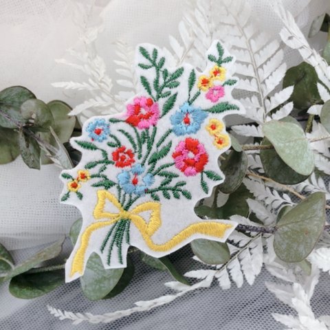 刺繍ワッペン　花束　イエローリボン