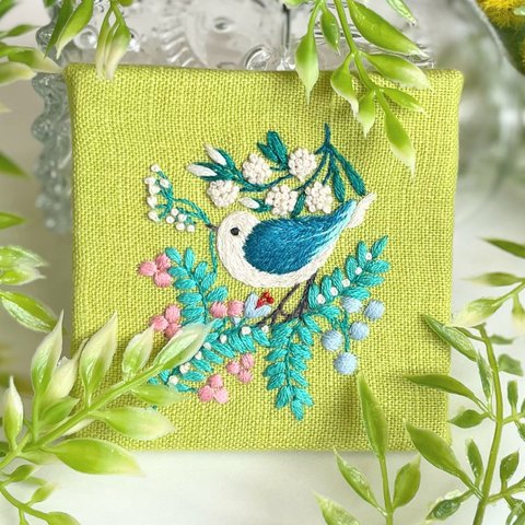 [ことりと草花の刺繍パネル【botanical】#243