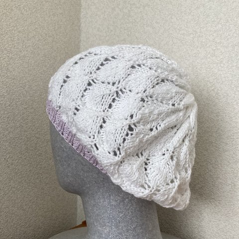 手編み　リーフ模様のコットンベレー帽　