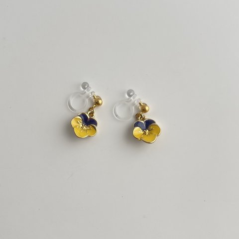 viola earring