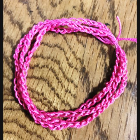 手編みチェーン4連 ブレスレット ピンク