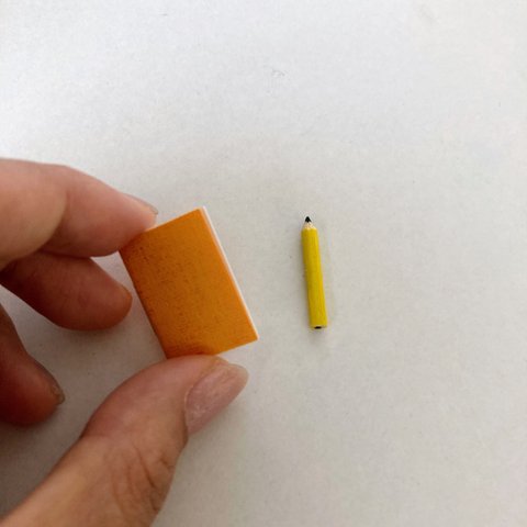 ミニ鉛筆と豆本セット黄【キャップ付き】
