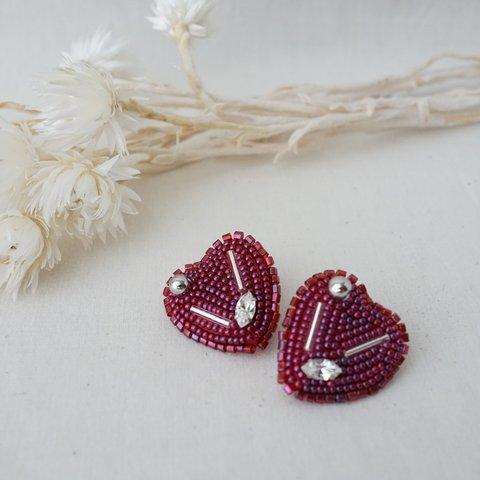 ハート刺繍イヤリング レッド