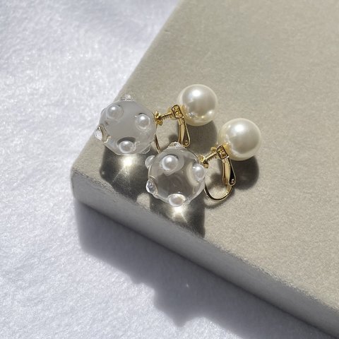 〔2WAY〕クリスタルボールドットearrings 