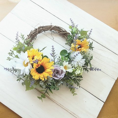 夏🌻ひまわりとグリーンのリース(約30cm)玄関リース　リモート部屋に　入学祝い　就職祝い　結婚祝い　出産祝い　新築祝い　誕生日