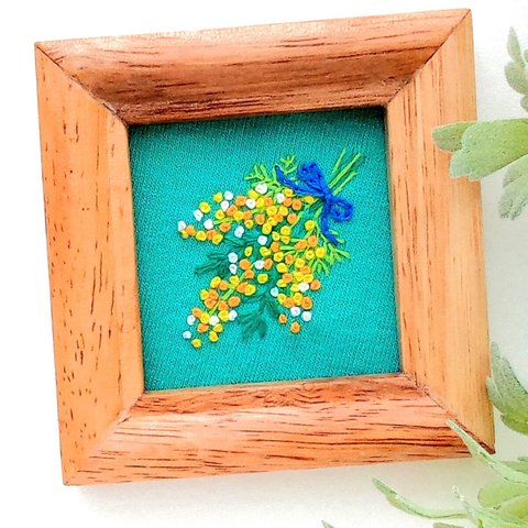 刺繍アート ミモザのスワッグ(ミニ額付き)　　花のししゅうフレーム