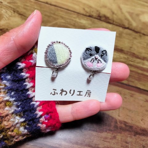 ジャンガリアンハムスター　刺繍　イヤリング　クリップイヤリング　ハムスター　手刺繍　シリコン付き