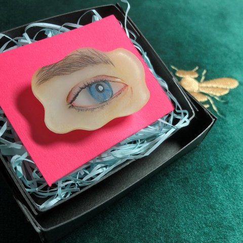 Someone's Eye Brooch No.8