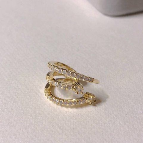 新作 ビジュー イヤーカフ 3連風 キラキラ 星 ジルコニア 高品質 ear cuff スター イヤカフ 片耳用