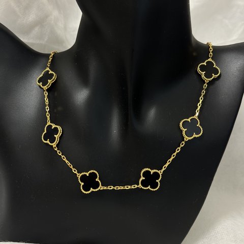 オニキス　18k 花　クローバー　ネックレス　ノンアレルギー　18k