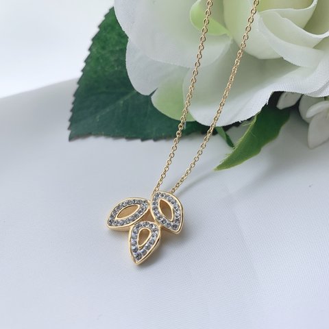 リリー　ネックレス　swarovski グルーデコ　G