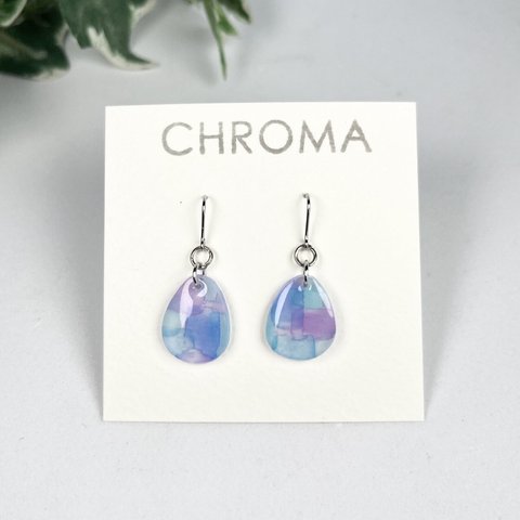 【SALE25%OFF！】紫陽花と水たまりのピアス