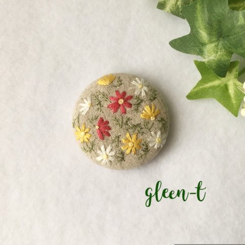 コスモス🌸刺繍ブローチ(ヘアゴム可)