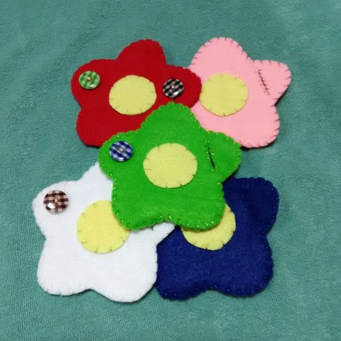 【再販】お花のボタンつなぎ