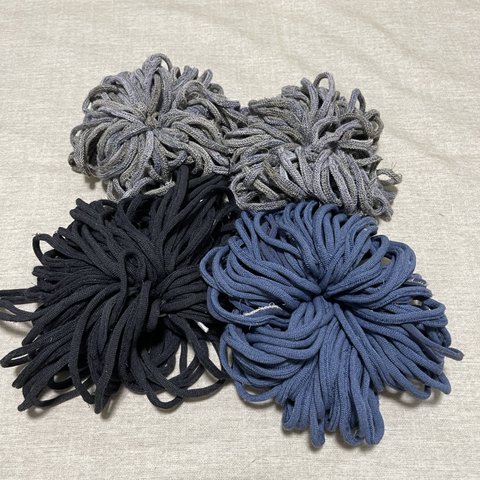 【編み物素材】28   靴下のハギレ  座布団や鍋敷きなどを指編みしていただける材料