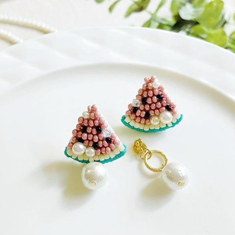 スイカ刺繍の夏ピアス/イヤリング