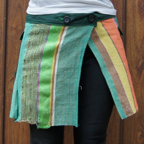 さおり織り☆手織りの巻きスカート☆エプロンにも☆ さをり織り　グリーン　一点物　ユニーク　個性的