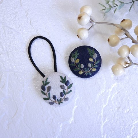 オリーブの刺繍ブローチ//ヘアゴム